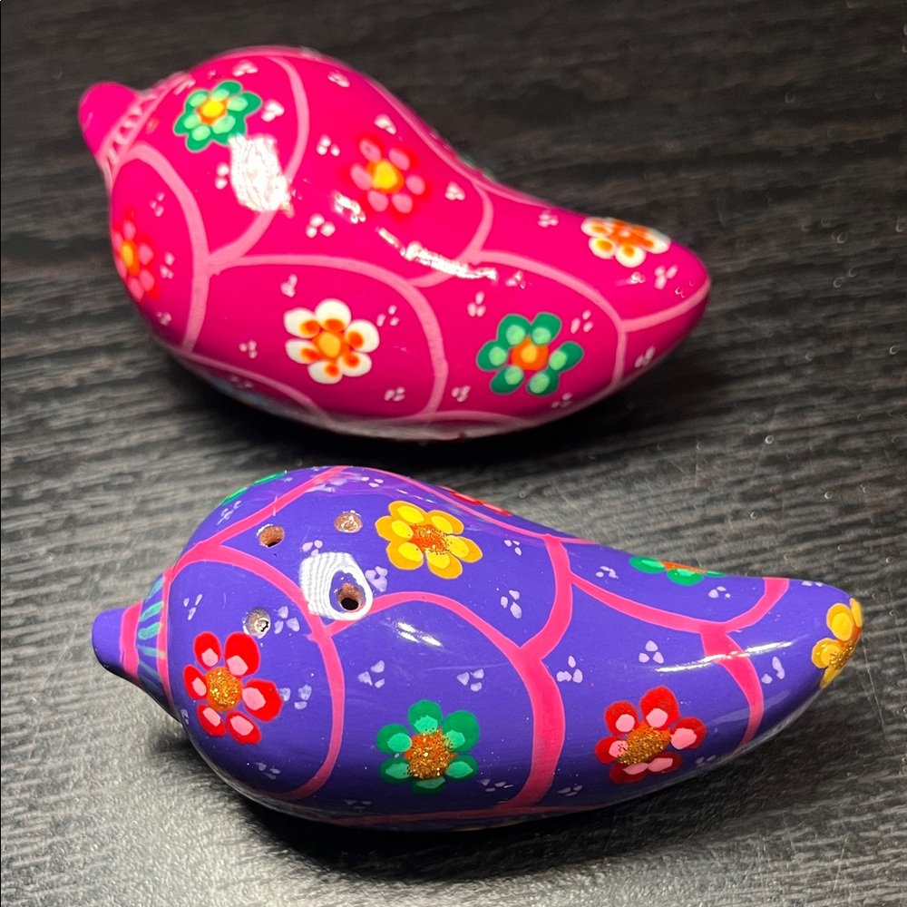 Mexican Folk Art Handpainted Chili Jalapeño Pepper Salt & Pepper Shakers Set
